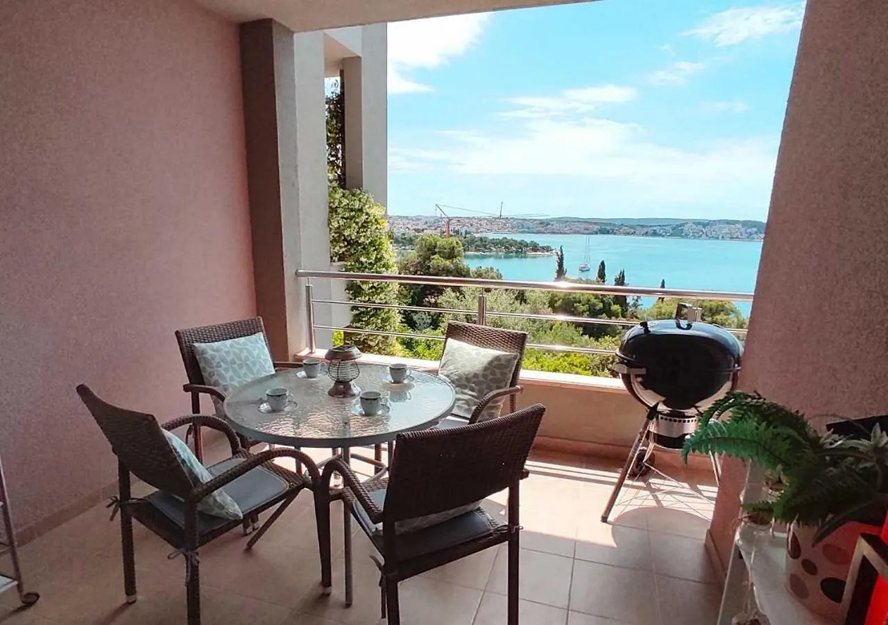 Apartment Idlerocks Trogir