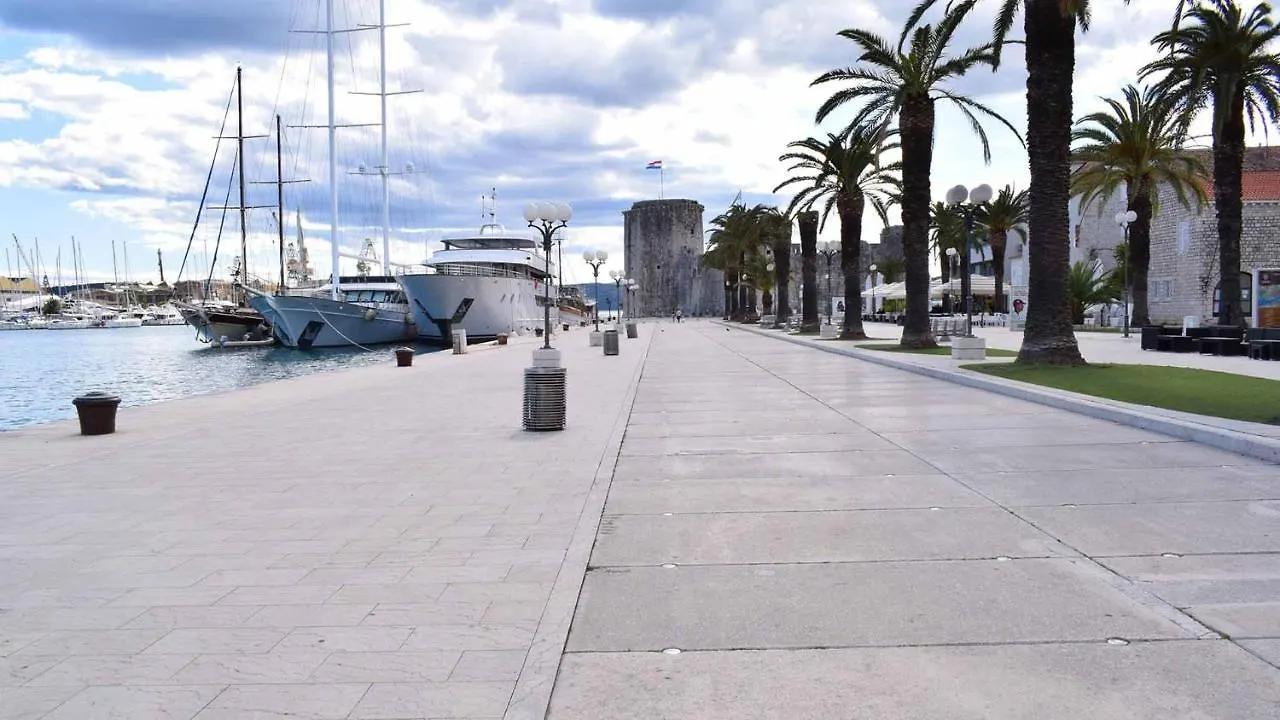 Apartment Idlerocks Trogir