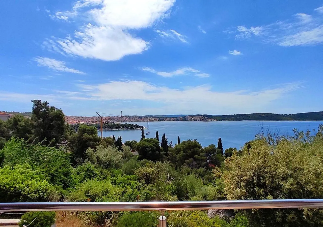 Apartment Idlerocks Trogir Croatia